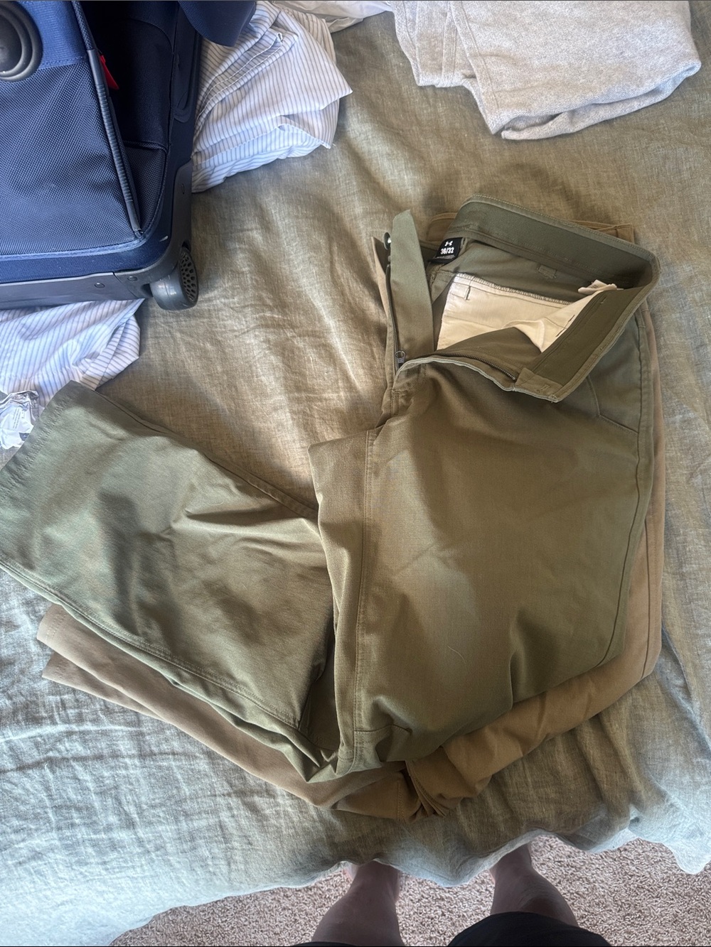 Under Armour Men's Cargo Pants in Olive